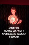 Attention, ouvrez les yeux ! - Théâtre Divadlo