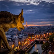 Visite guidée à Paris : Légendes et mystères de la Cité | par Calliopée - Art & Culture Parvis de Notre Dame de Paris Affiche