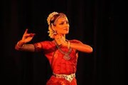 Parampara : Danse Bharata Natyam | par Valérie Kanti Fernando Centre Mandapa Affiche
