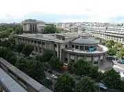 Visite guidée : Le Palais d'Iéna / L'immeuble de la rue Franklin | par Michel Lhéritier Palais d'Ina Affiche