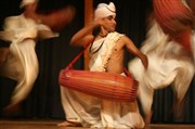 Les Moines Danseurs de Majuli Centre Mandapa Affiche
