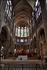 Visite guidée : Visite en famille de la Basilique de Saint Denis | par Anne Ferrette Basilique de Saint Denis Affiche