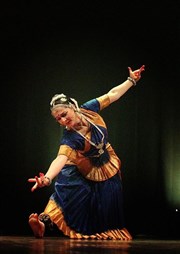 Stage Initiation au Bharatha Natyam Centre de Danse d'Alsia Affiche