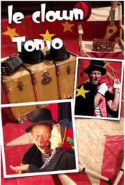 Tonio le clown dans Tonio fait son cirque Thtre  l'Ouest Auray Affiche