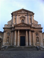 Visite guidée : l'Eglise du Val de Grâce et au Musée de Santé des Armées Ancienne abbaye du val de Grce Affiche