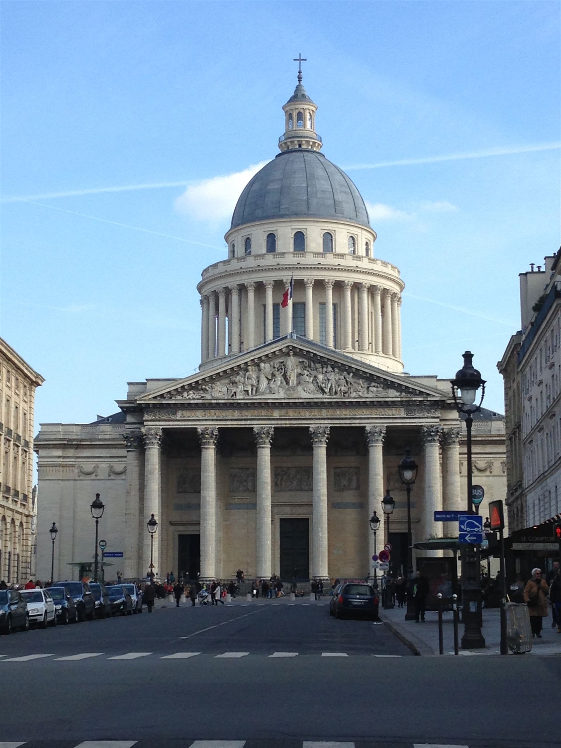Visite guidée du Panthéon, extérieur et intérieur   par Leotitia Mathou