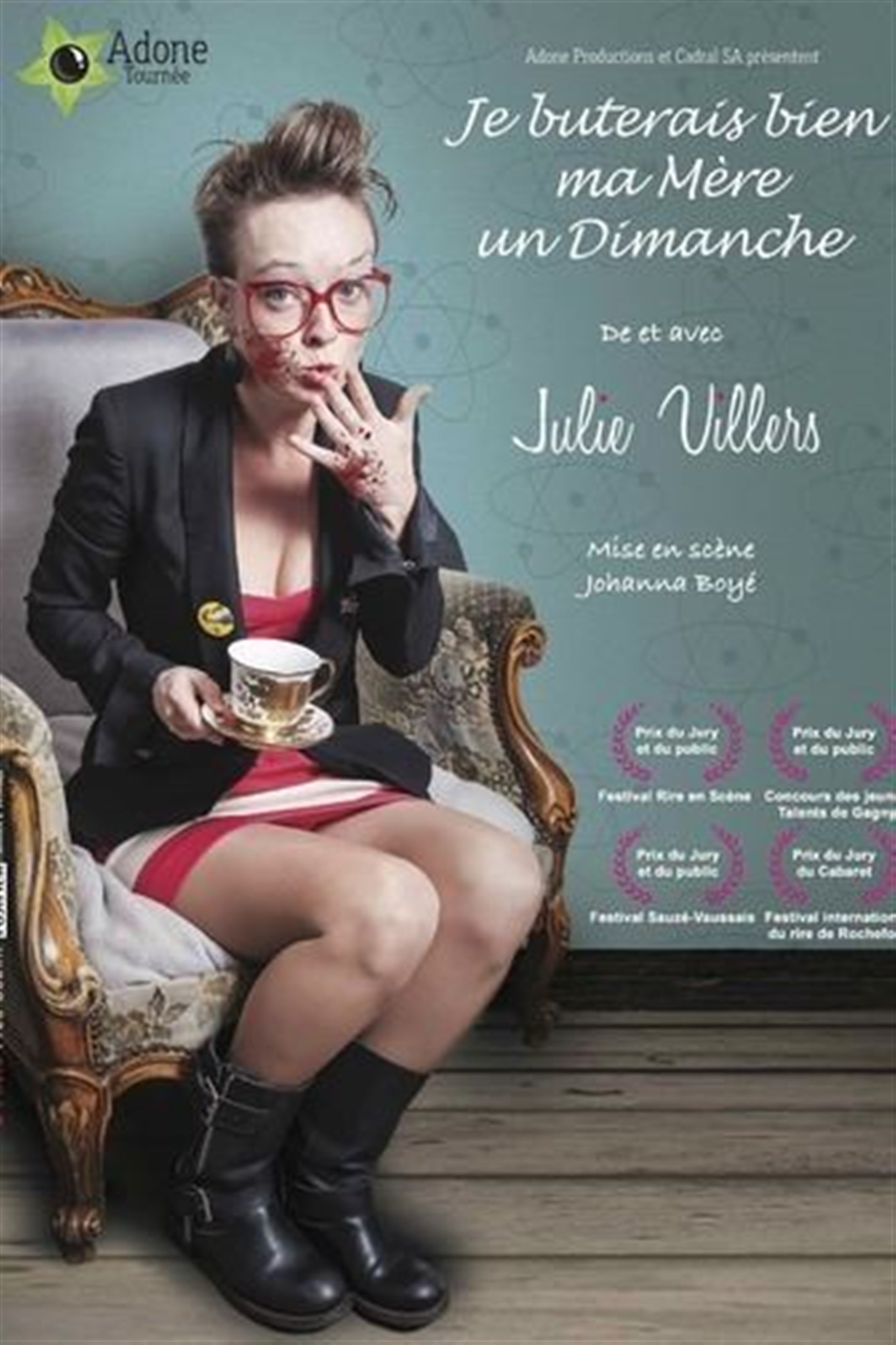 Julie Villers dans Je buterais bien ma mère un dimanche
