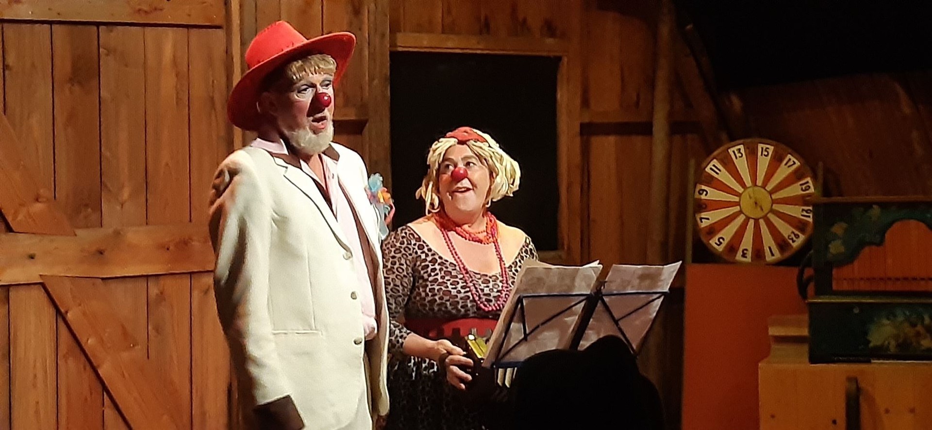 Kristin et Gustina chantent l'amour !