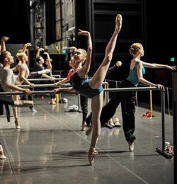 Affiche de Stage de danse Classique (Débutants ados / adultes)