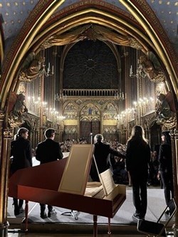 Affiche de Grand Concert de Noël : Vivaldi Les 4 Saisons & Chants Sacrés et Populaires | Bordeaux