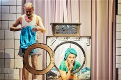 Affiche de Derrière le hublot se cache parfois du linge