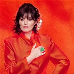 Affiche de Sandrine Sarroche dans Saison 2