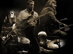 Affiche de Hadrien Féraud /Jean-Pierre Como/ Stéphane Huchard/ Jean-Marie Ecay