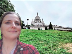 Affiche de Visite guidée : Monte là-d'sus et tu verras Montmartre ! | par Marine Bonnet