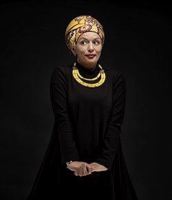 Affiche de Samia Orosemane dans Je suis une bouffonne