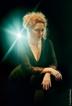 Affiche de Émeline Bayart | D'Elle à Lui