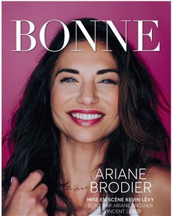Affiche de Ariane Brodier dans Bonne !