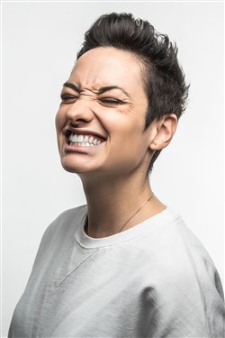 Affiche de Caroline Estremo dans Normalement