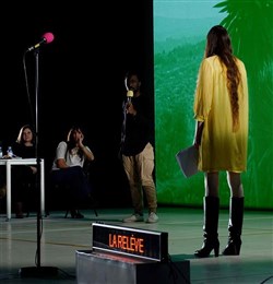 Affiche de Radio Live : la relève
