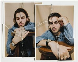 Affiche de Panayotis Pascot dans Presque