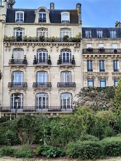 Affiche de Visite guidée : L'incroyable avenue Foch et ses jardins