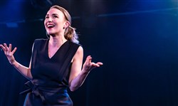 Affiche de Valérie Pastre dans Namasté beaucoup
