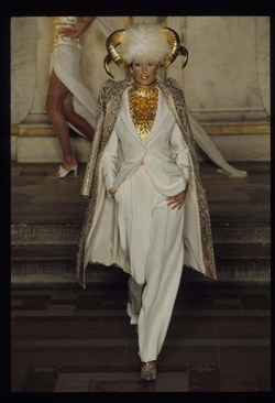 Affiche de Visite guidée : Exposition 1997, Fashion Big Bang | par Loetitia Mathou