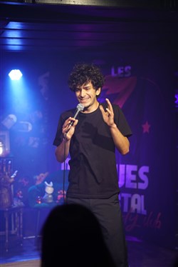 Affiche de Louis Chappey dans Debout dehors la nuit