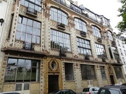 Affiche de Visite guidée : Ateliers d'artistes et jardins secrets de Montparnasse de l'atelier de Picasso à la maison de Matisse en passant par la cité Taberlet | par Pierre-Yves Jaslet