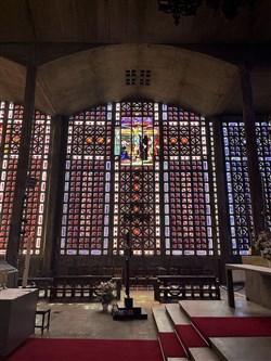 Affiche de Visite guidée : L'église du Raincy, Sainte-chapelle du XXème siècle | par Michel Lhéritier