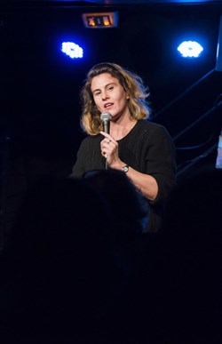 Affiche de Elsa Barrère dans Embrouilles