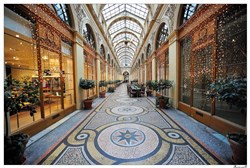Affiche de Balade commentée dans les Passages Couverts: du Palais Royal au Grands Boulevards | par Loetitia Mathou