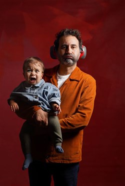 Affiche de Mathieu Madénian dans À pleurer de rire