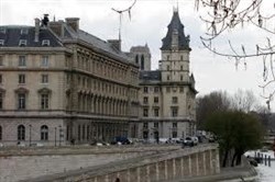 Affiche de Visite guidée : Randonnée policière, sur la piste de Siménon et du commissaire Maigret | - par Pierre-Yves Jaslet