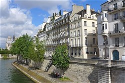 Affiche de Visite guidée : L'île Saint-Louis et ses secrets | par Aurélie Bru