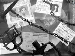 Affiche de Visite guidée insolite : Paris criminel® Paris Policier | par Les Visites de Théo