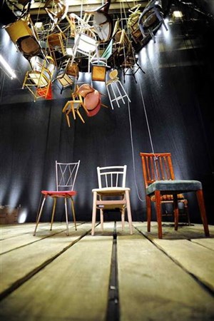 Affiche de Les Chaises | Théâtre de Saint Maur