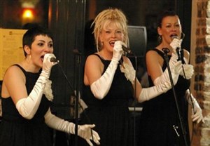 Affiche de Sweet System, trio vocal féminin de Jazz