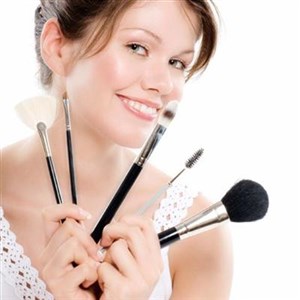 Affiche de Votre visage mérite le regard d'un pro du maquillage | Paris 8ème