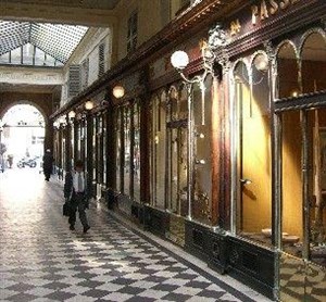 Affiche de Visite guidée : Visite des plus beaux passages couverts | par La Voix des Lieux