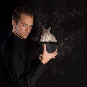 Affiche de Le Magicien FRED RAZON et GREGORY JUPPIN