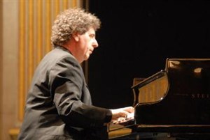 Affiche de Michaël Levinas, piano