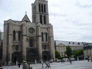 Affiche de Visite guidée : La Basilique de Saint-Denis | par Dominique Atkins