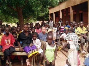 Affiche de Les associations solidaires au Burkina Faso