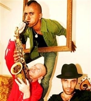 Affiche de Balkan beat box + Lyre le temps