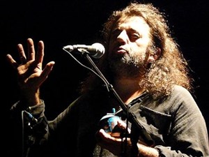 Affiche de Bernat Combi, le chanteur-chamane de la France sauvage