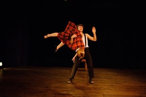 Affiche de Dance box- Cie Biño Sauitzvy /Cie Béa Buffin
