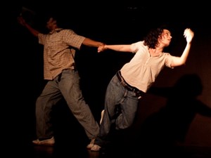 Affiche de Danse autrement moi, duo de Claire Moineau et Franck Richard