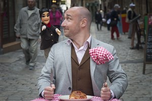 Affiche de Visite Guidée : Balade gourmande et théâtralisée dans le Vieux-Lyon | par Cybèle