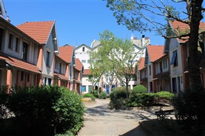 Affiche de Visite guidée : La Butte-aux-Cailles, un village parisien | par Emilie Robaldo